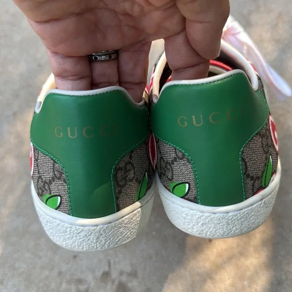 Gucci Red and White Apple Pattern Sneakers - Picture 3 of 7
